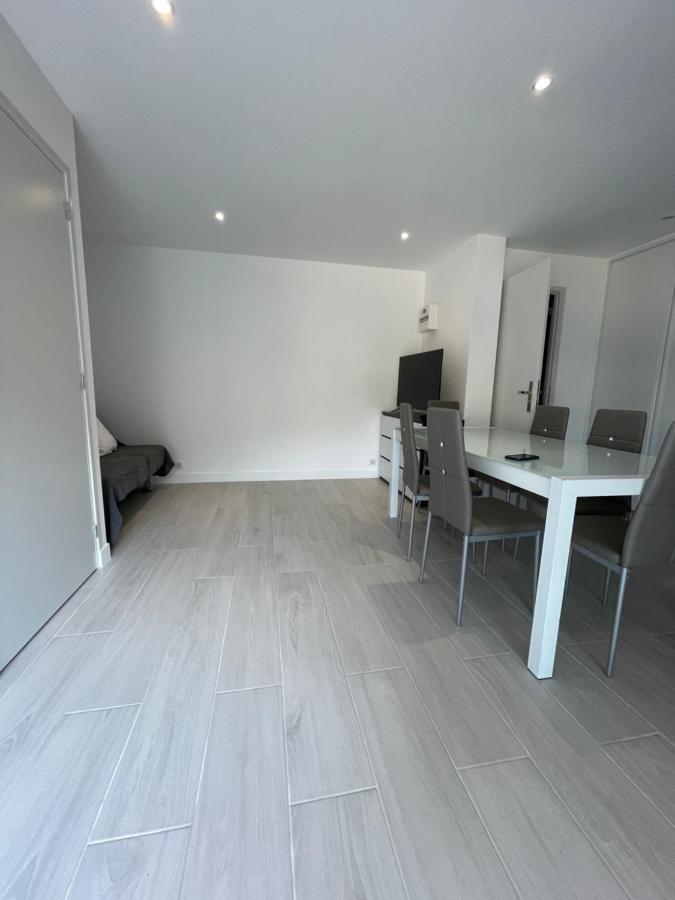 Appartement Bas De Villa Avec Piscine Privee Partagee Proche Bord De Mer Cagnes-sur-Mer Exterior foto